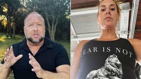 Alex Jones Wife Upset He Sent Nude Photo of Her to Roger。